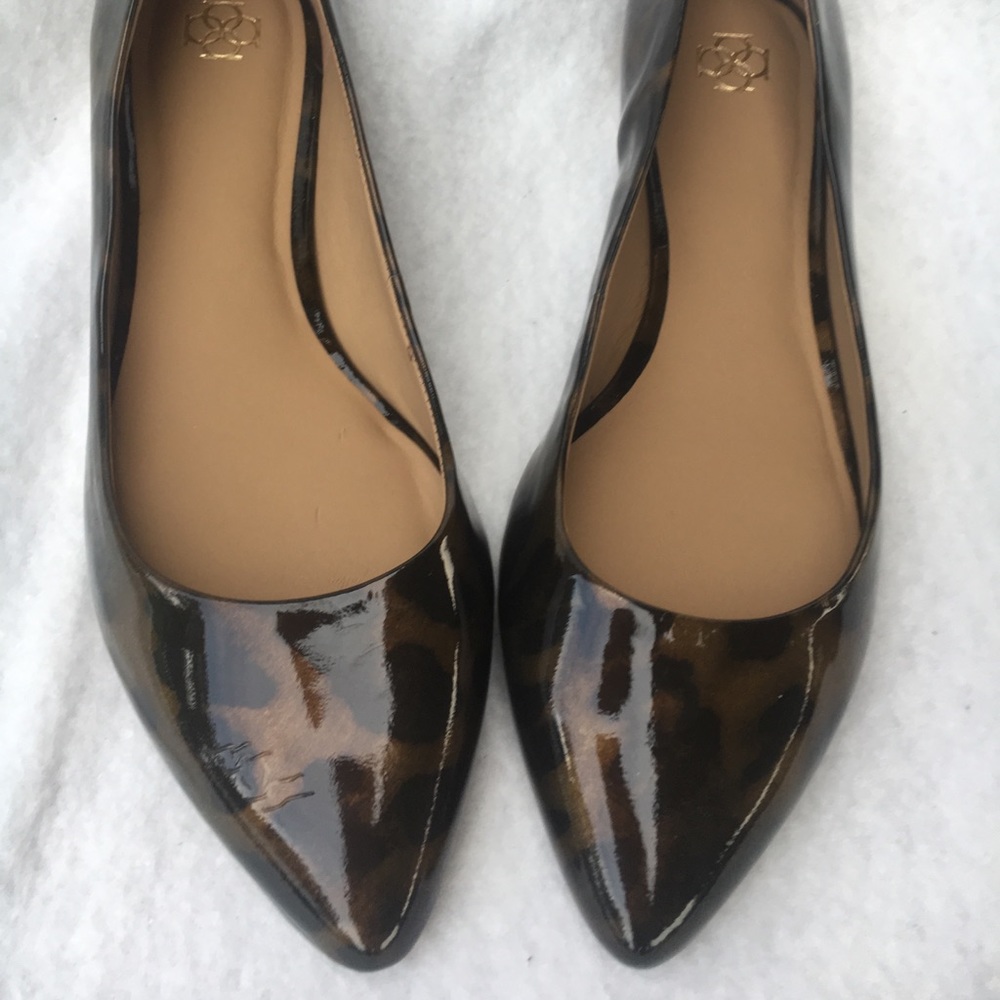 NWOT Ann Taylor Animal Patent Flats